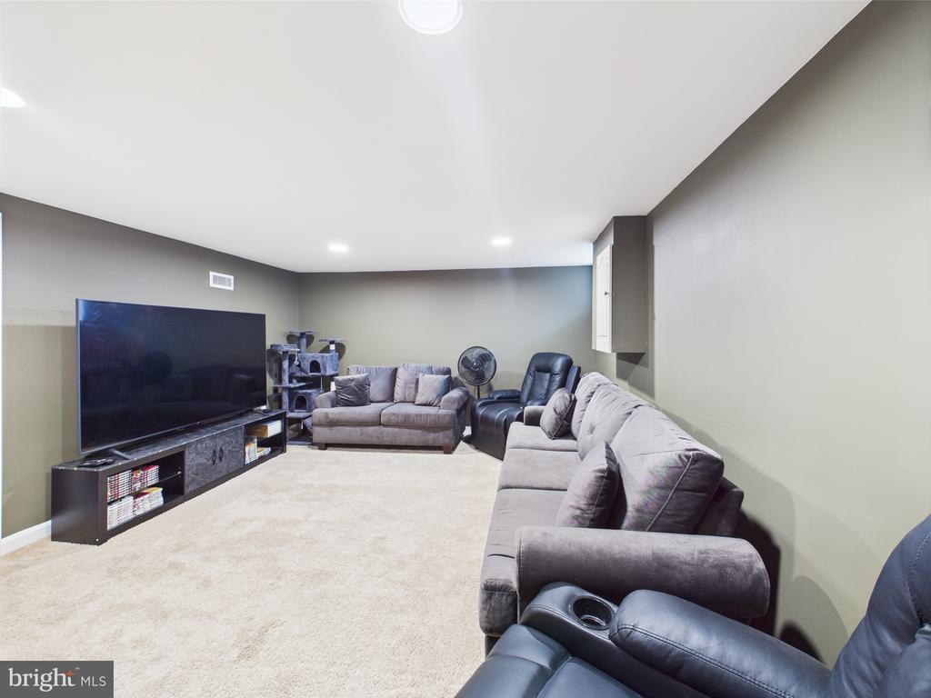 8663 Black Oak