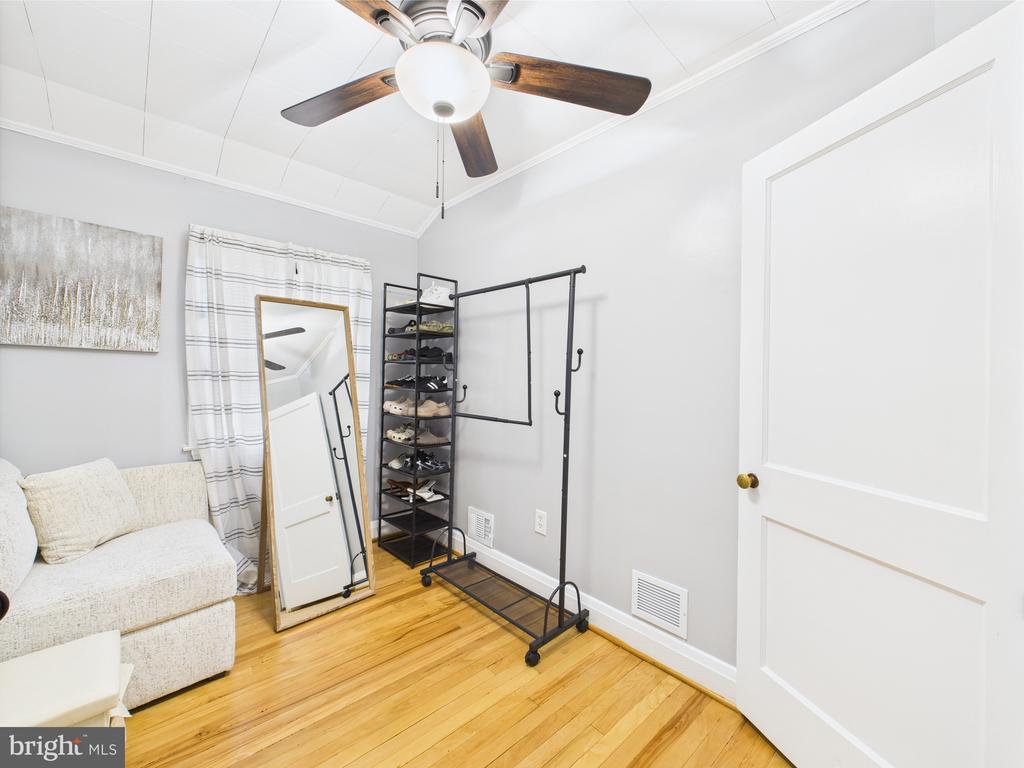 8663 Black Oak
