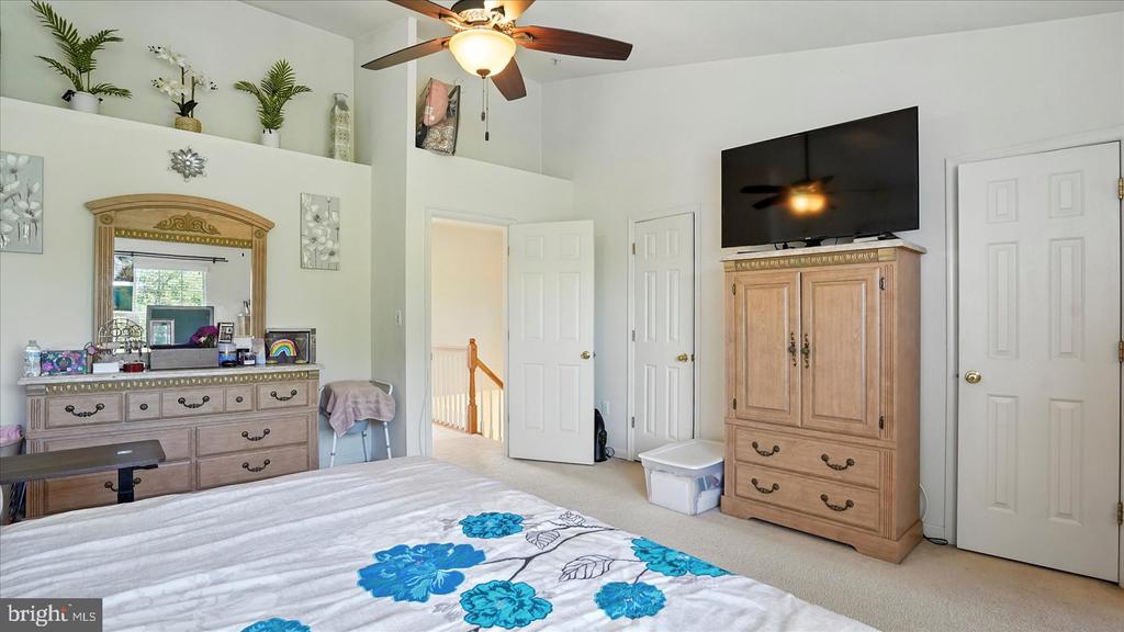 28 BUTTONWOOD COURT