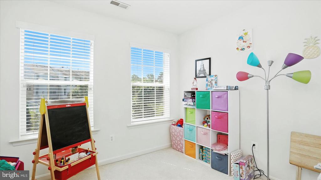 28 BUTTONWOOD COURT