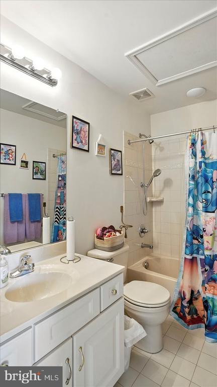 28 BUTTONWOOD COURT