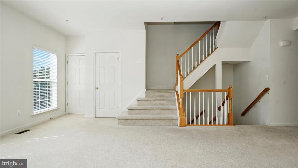 28 BUTTONWOOD COURT