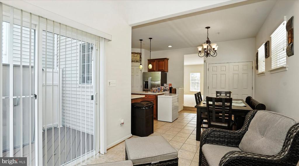 28 BUTTONWOOD COURT