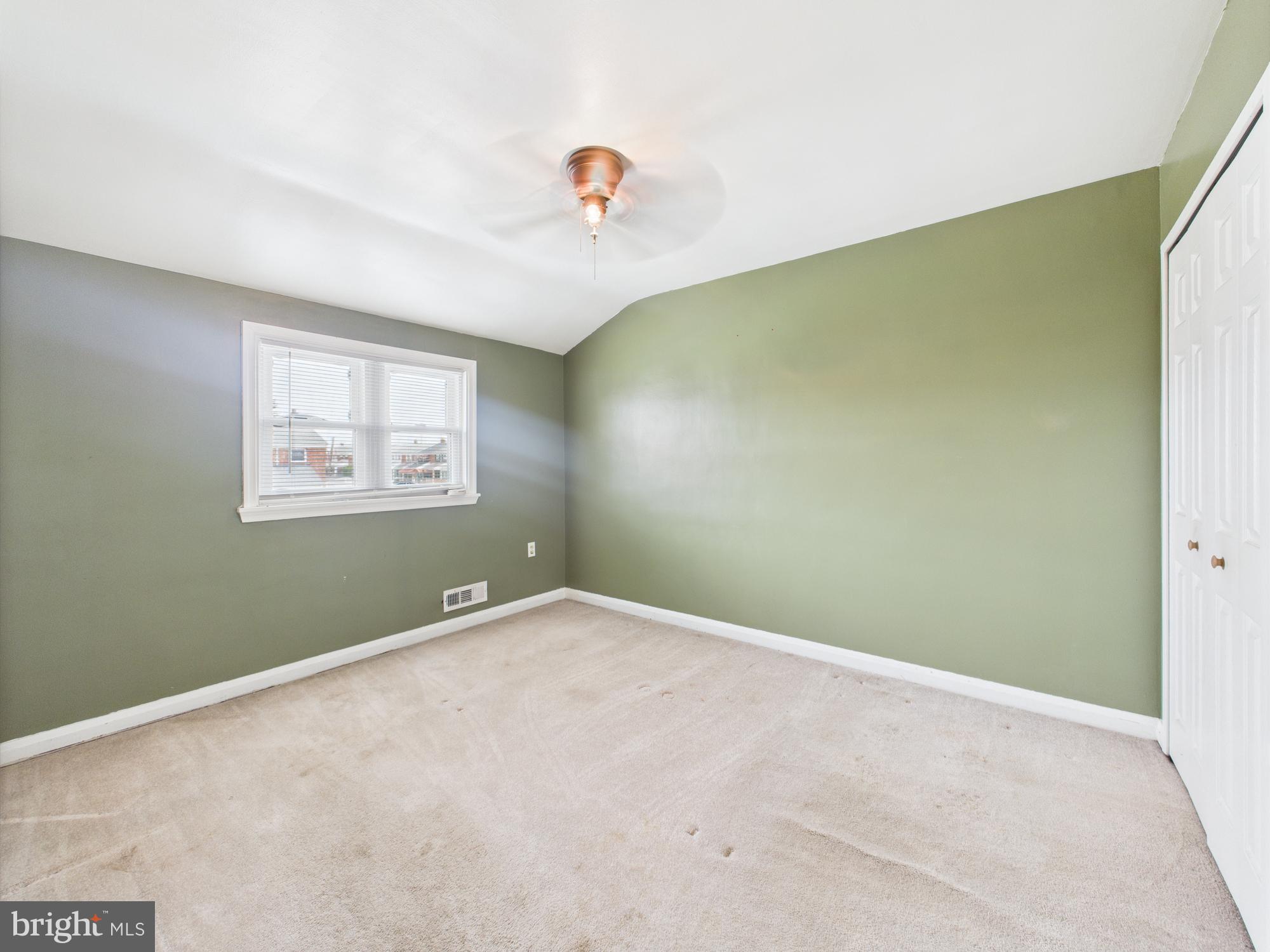 2743 Kirkleigh