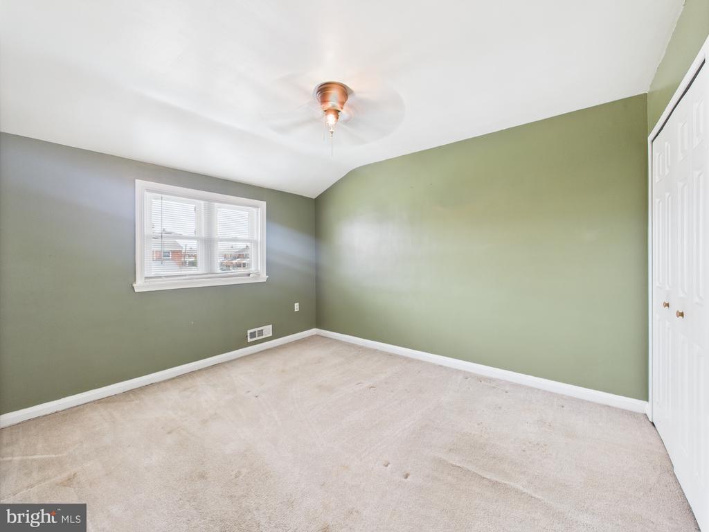 2743 Kirkleigh