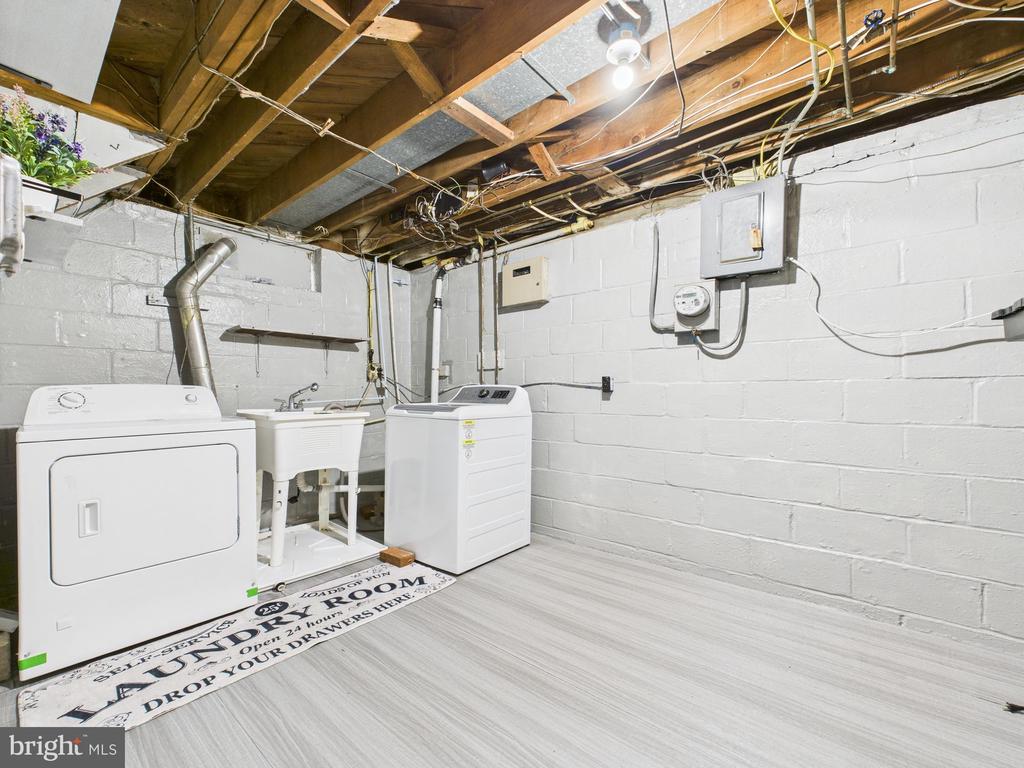 3213 DOYCRON COURT