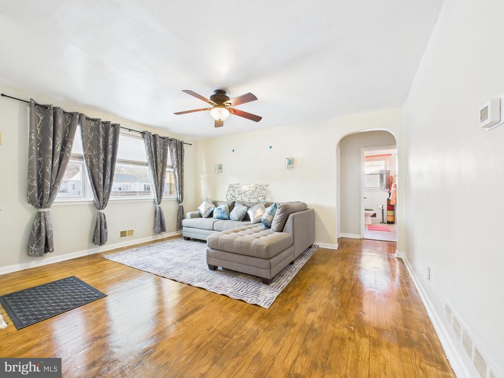 3213 DOYCRON COURT