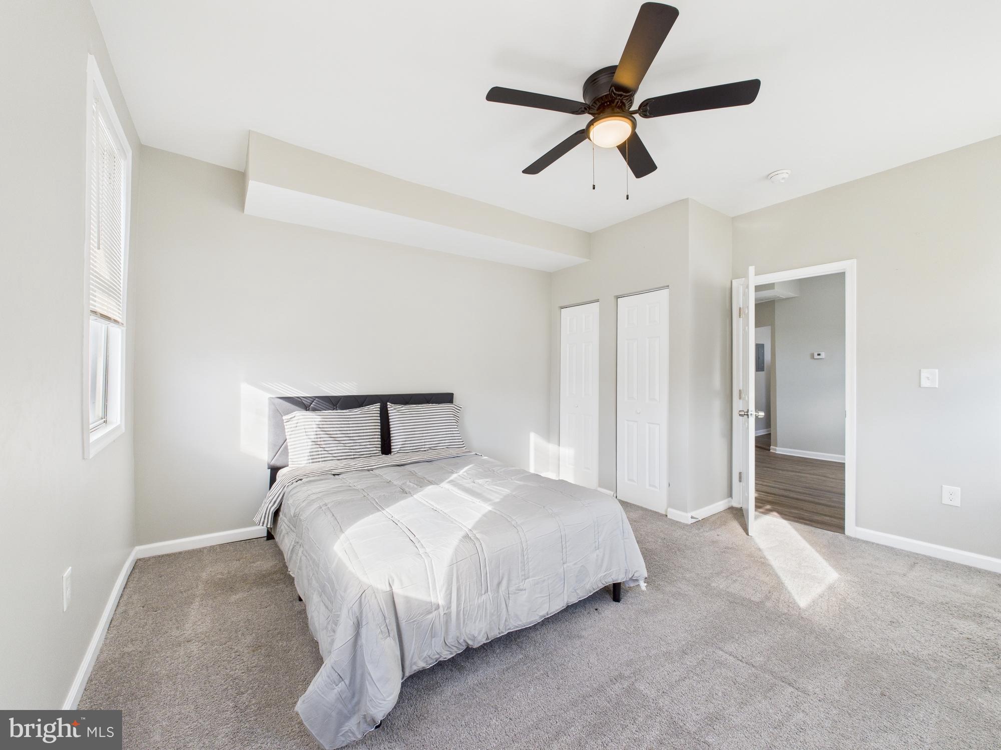 300 W CHESAPEAKE AVENUE W 4