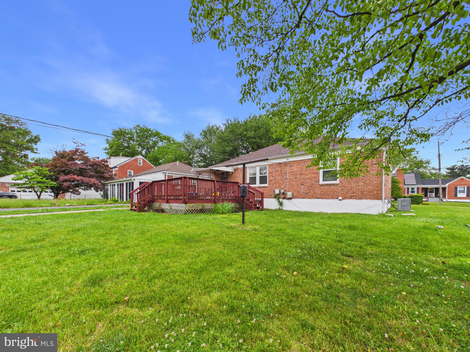 3739 LOCHEARN DRIVE