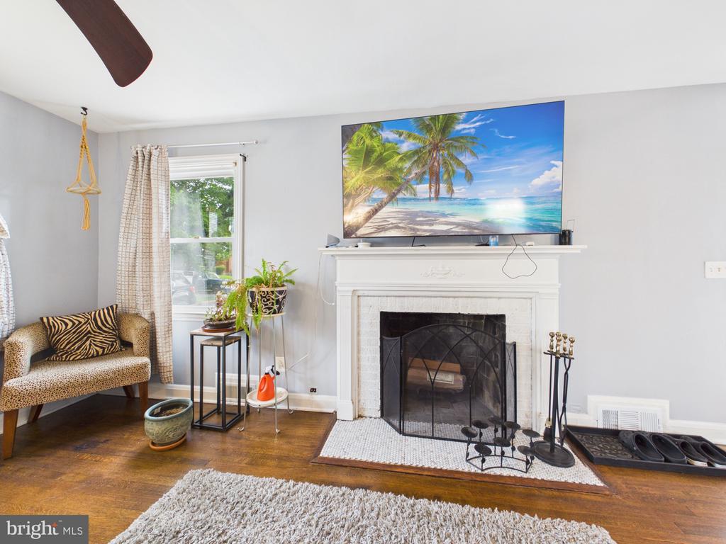 3739 LOCHEARN DRIVE