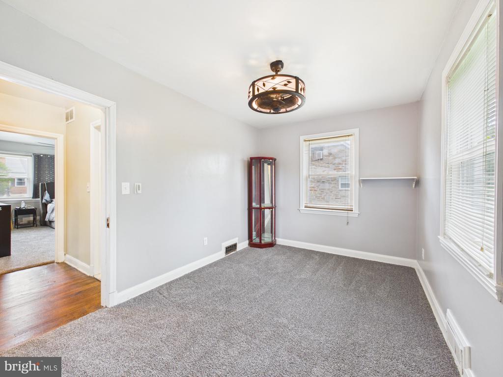 3739 LOCHEARN DRIVE