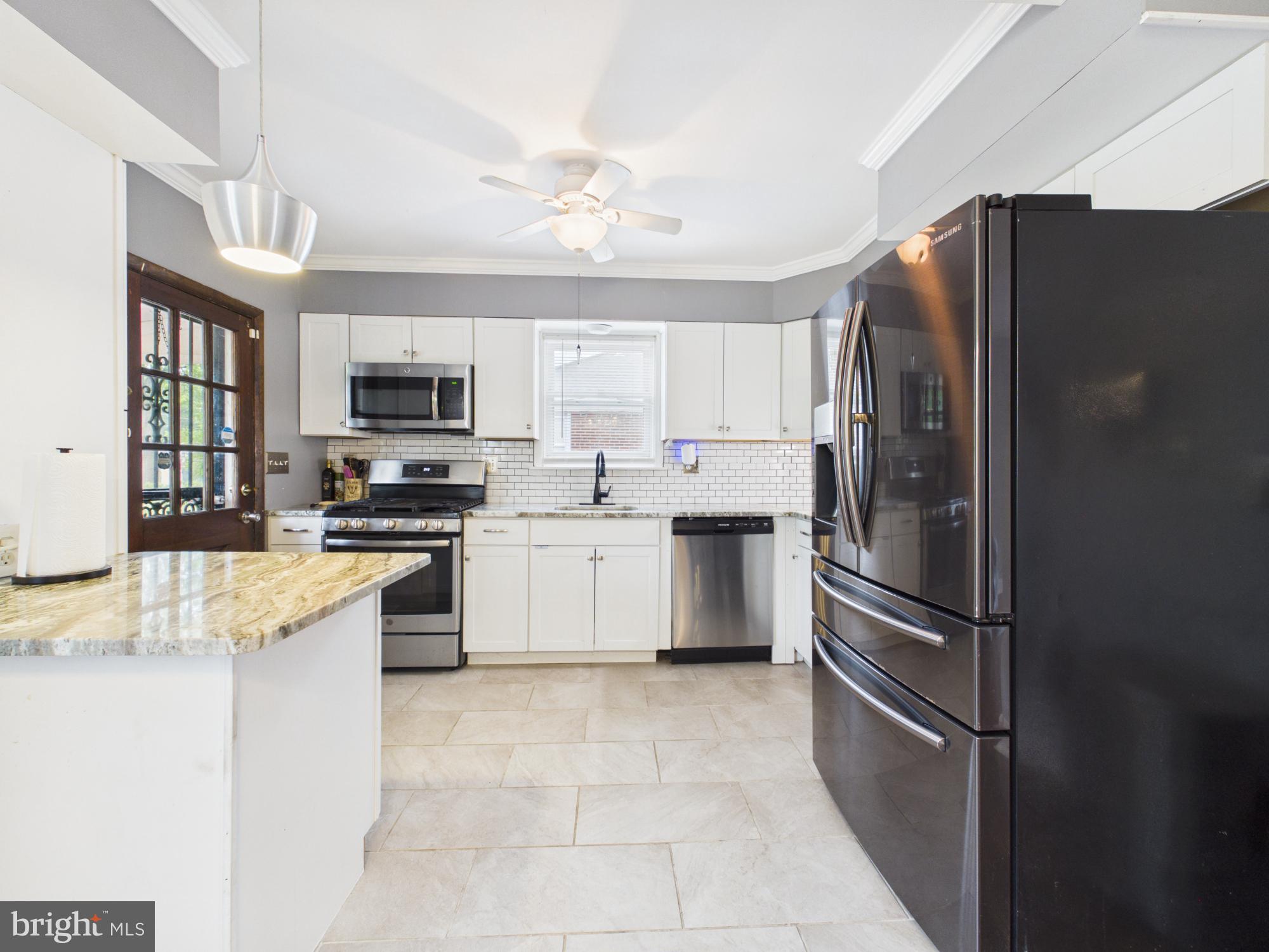 3739 LOCHEARN DRIVE