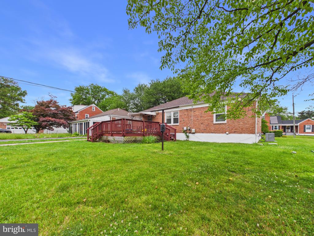3739 LOCHEARN DRIVE
