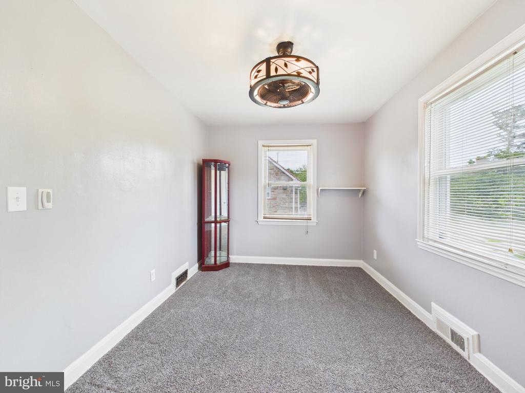 3739 LOCHEARN DRIVE