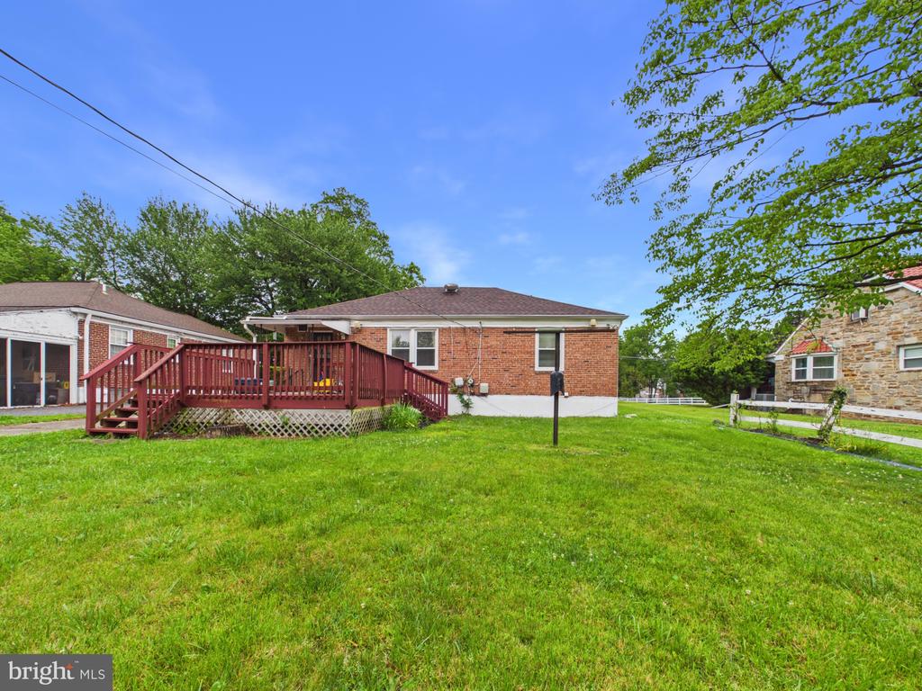 3739 LOCHEARN DRIVE
