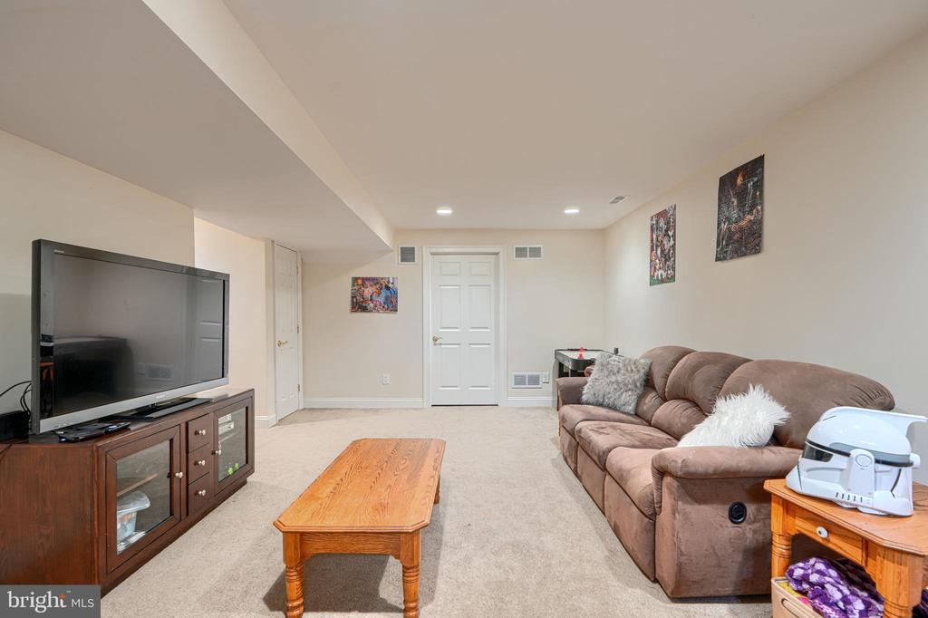 4620 SILVER SPRING ROAD