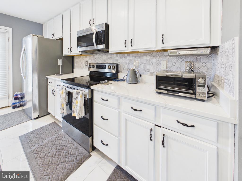 9309 SILVER CHARM DRIVE