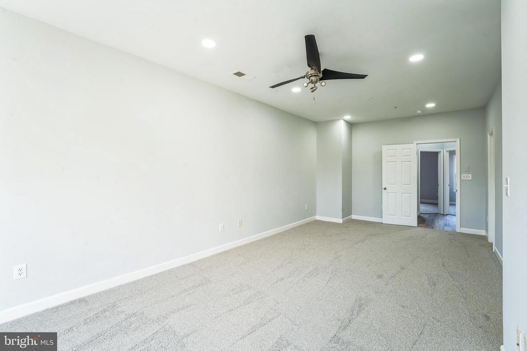 12712 Gladys Retreat Cir #79