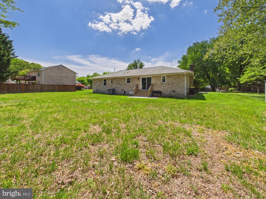 9604 MIDDLERIDGE COURT