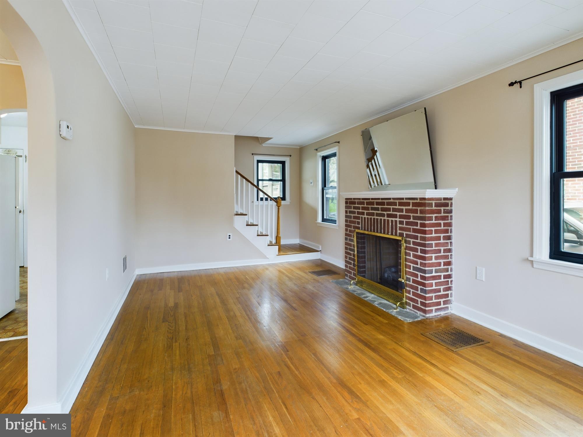 821 E 10th Ave
