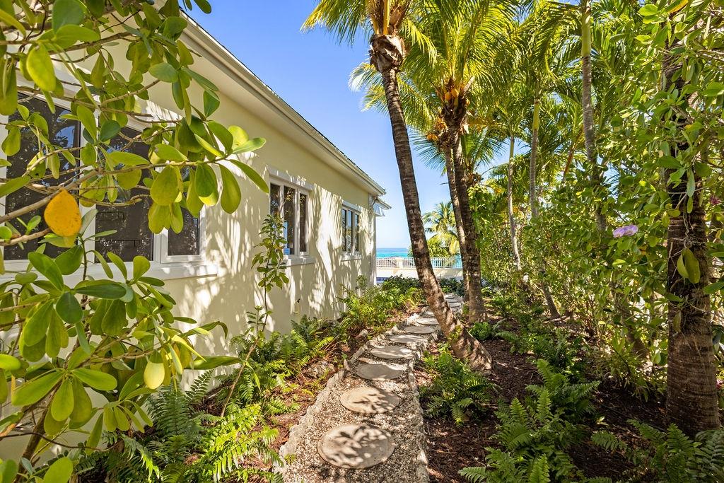 Marbella Shores - WEST BAY ST