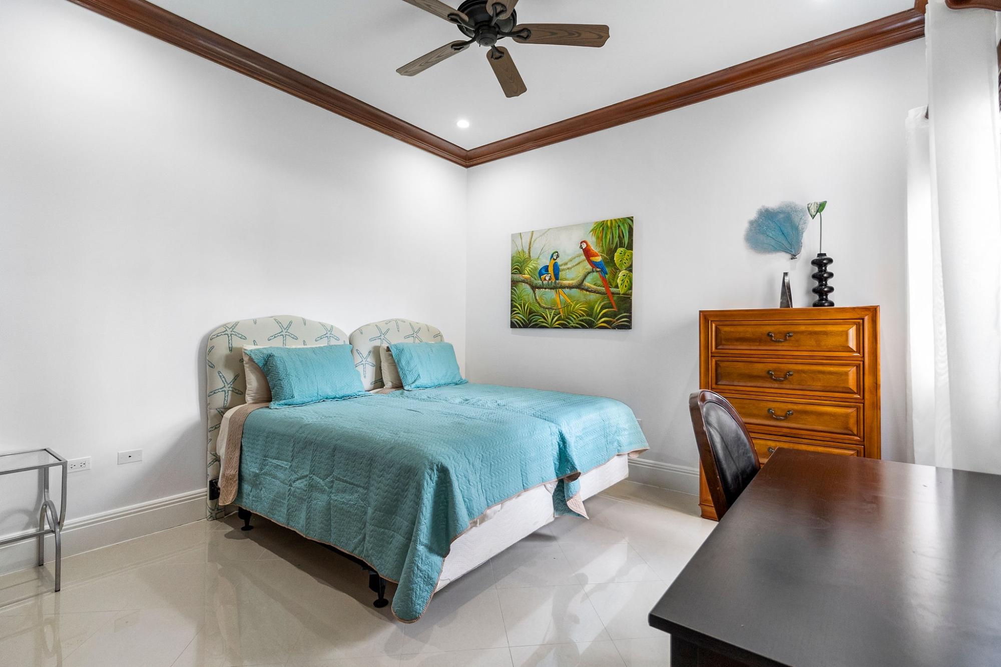 CAVES HEIGHTS Unit: B11B