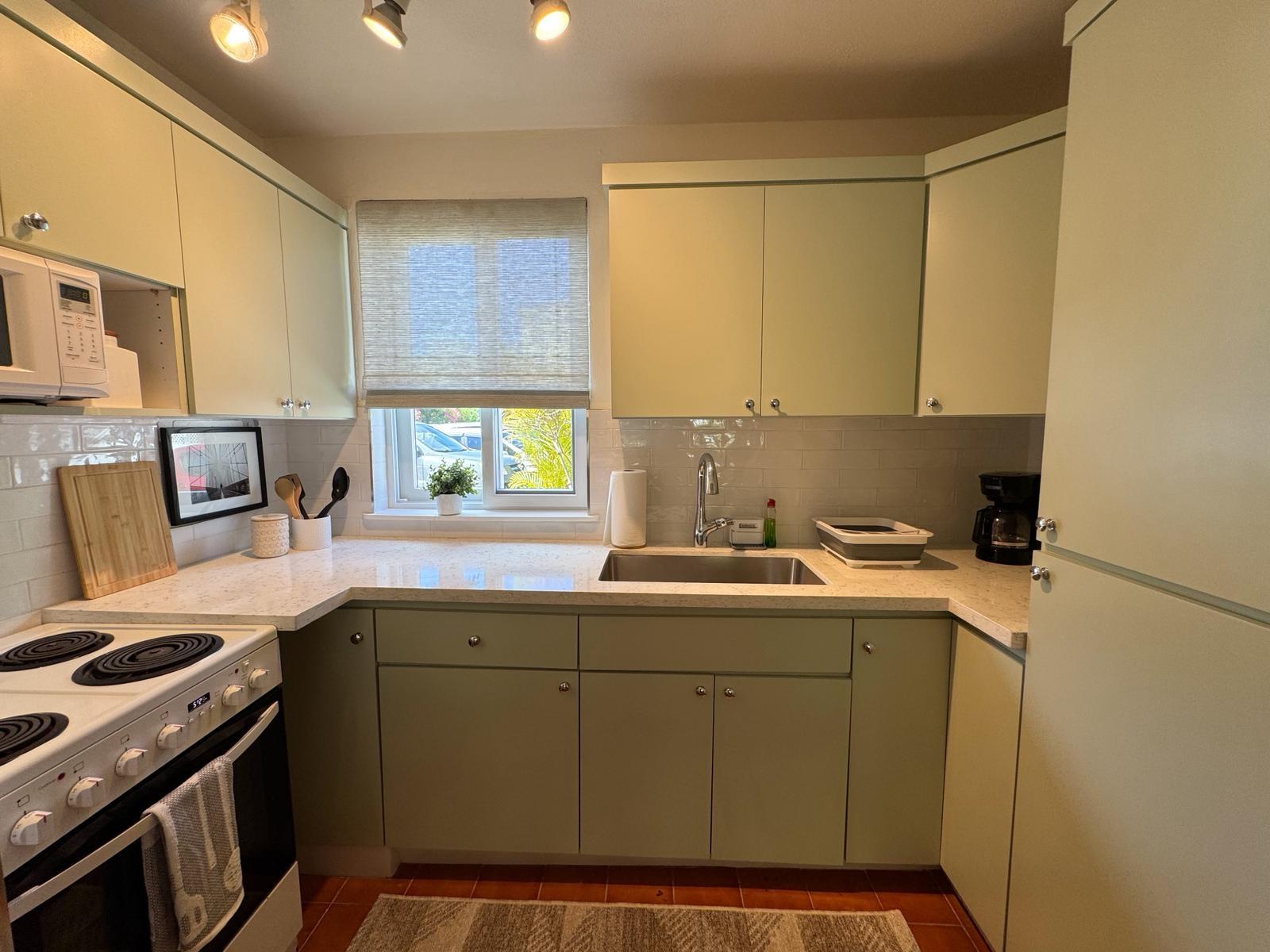 CAREFREE, CABLE BEACH Unit: 12A