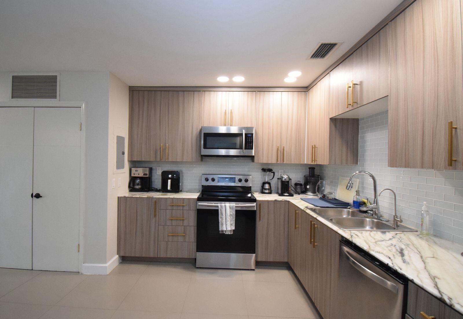 PALMS OF LOVE BEACH Unit: 4C