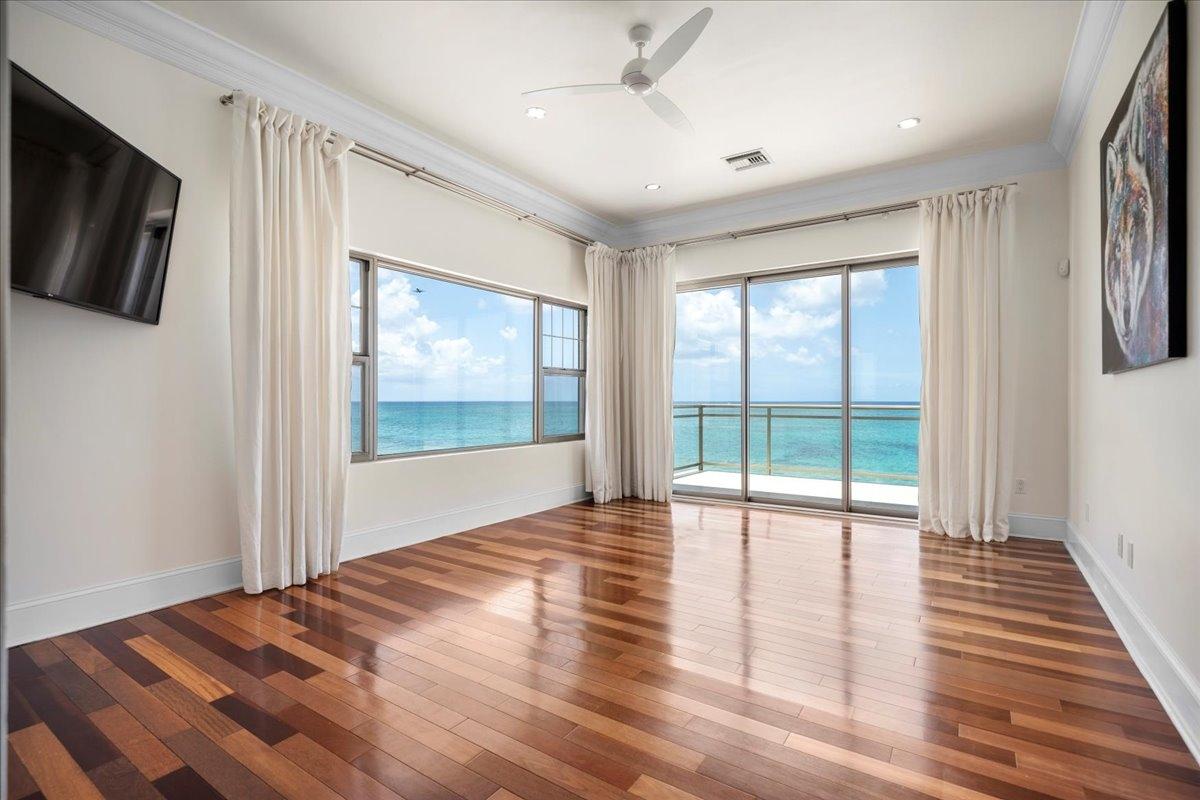 COLUMBUS COVE Unit: 601