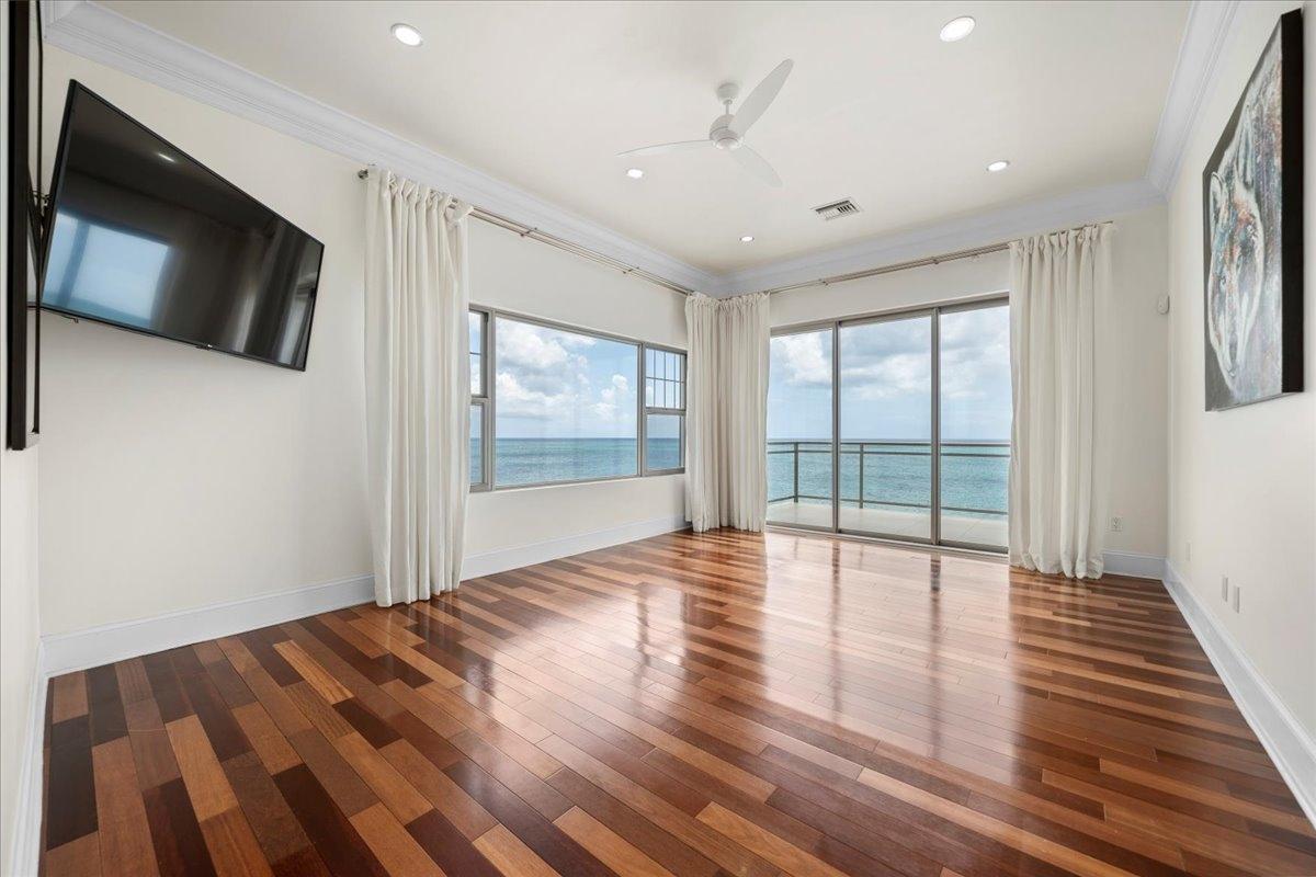 COLUMBUS COVE Unit: 601