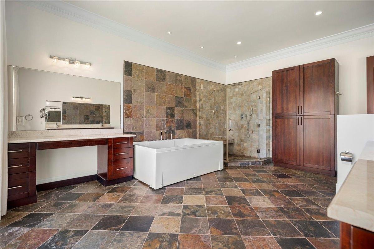 COLUMBUS COVE Unit: 601
