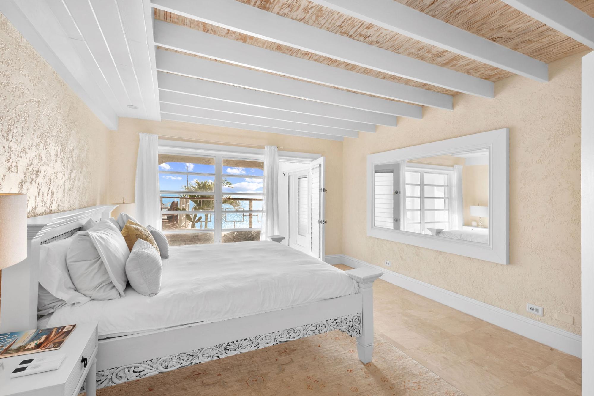 DOLPHINS VILLA & LOT OFB