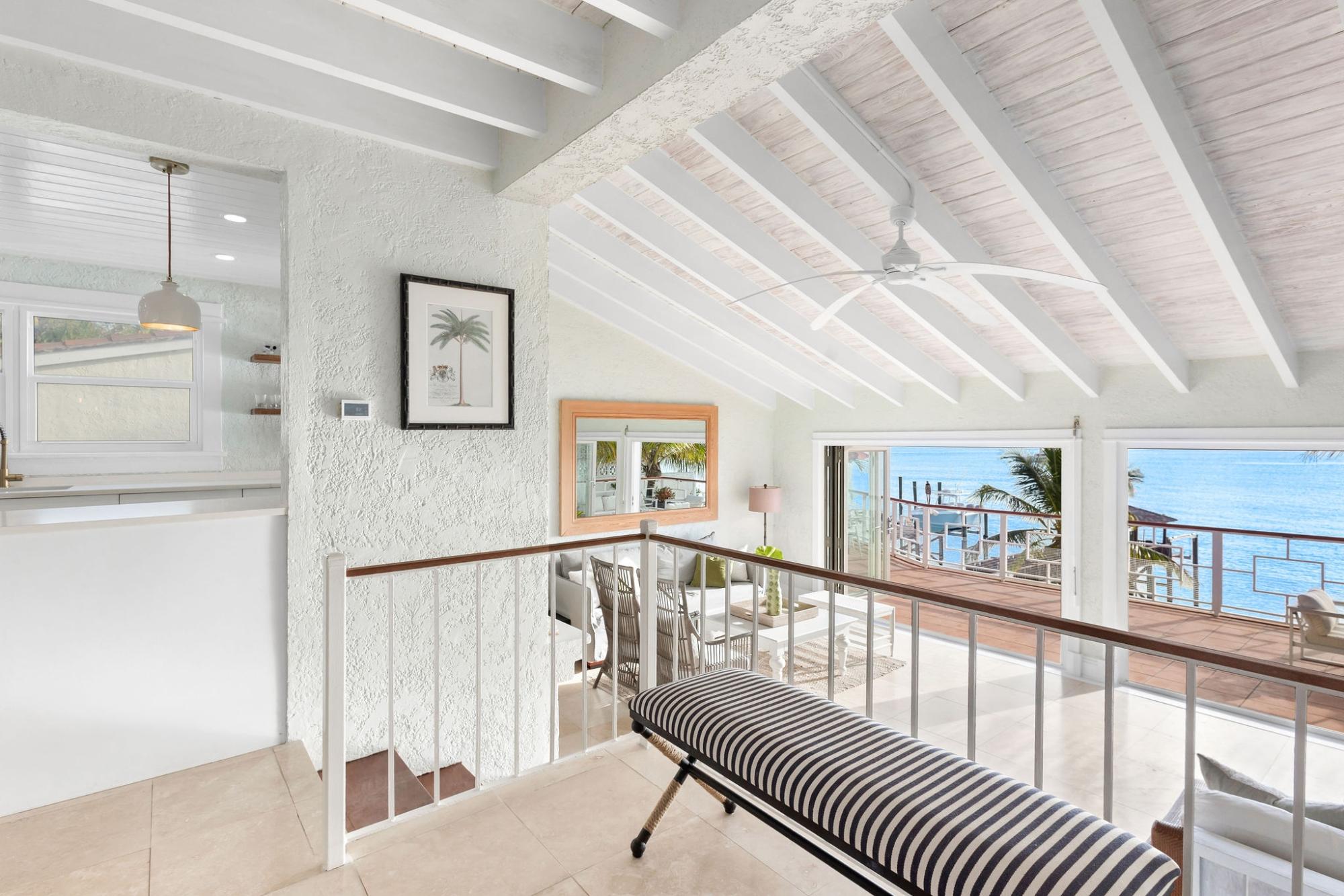 DOLPHINS VILLA & LOT OFB