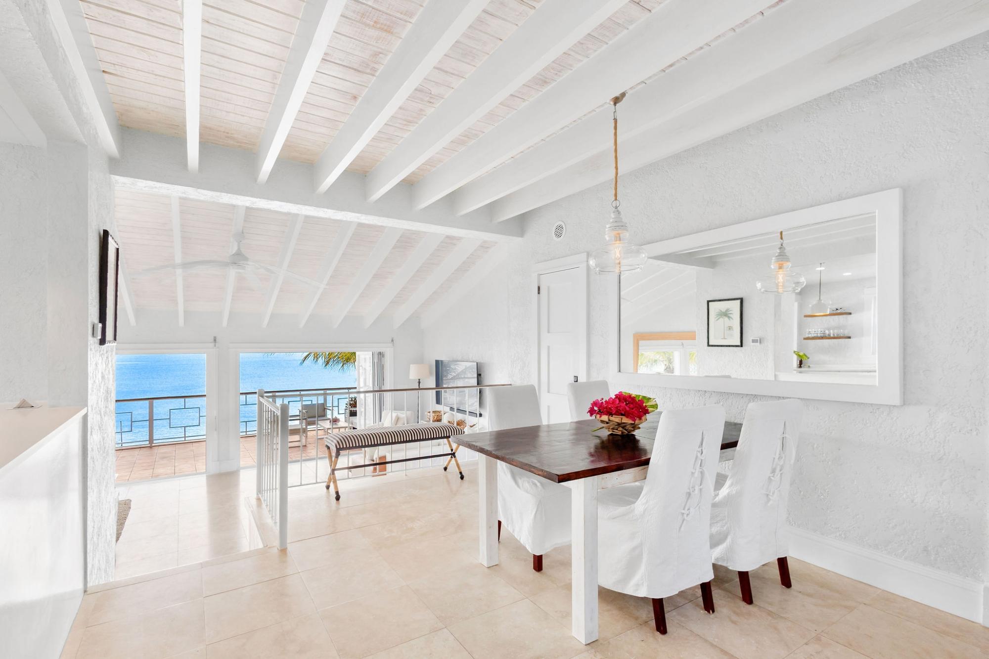 DOLPHINS VILLA & LOT OFB