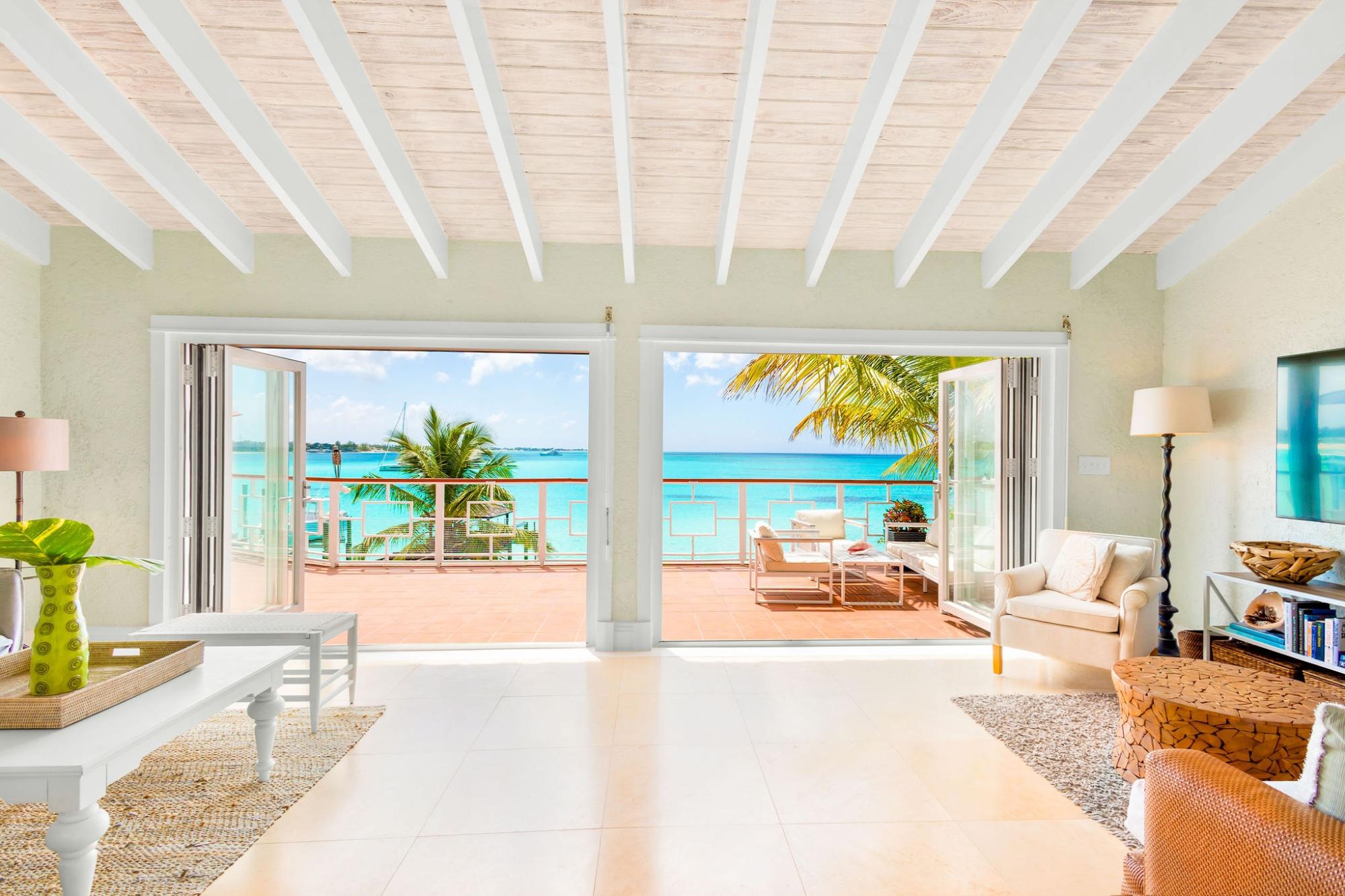 DOLPHINS VILLA & LOT OFB