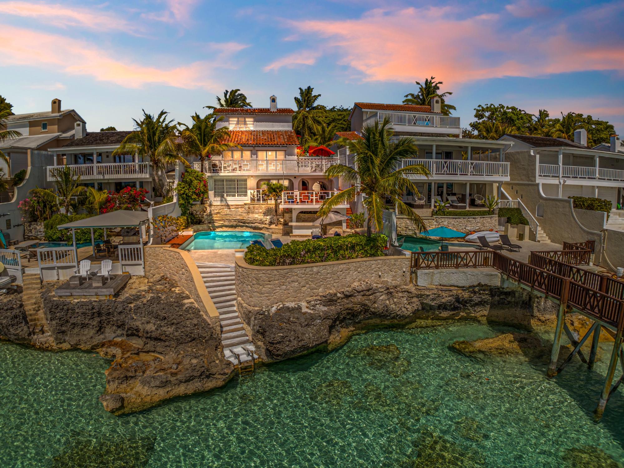 DOLPHINS VILLA & LOT OFB