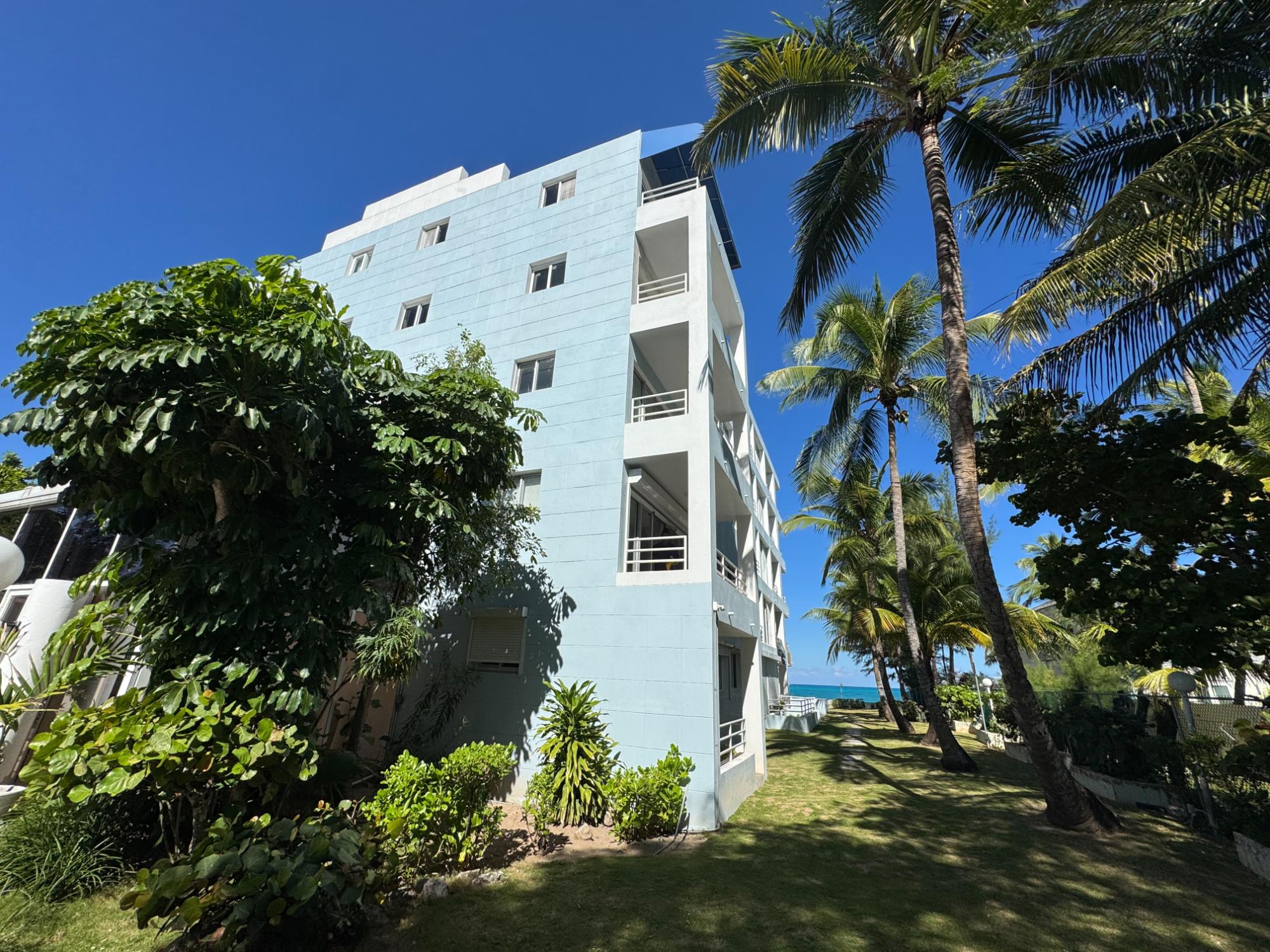 VISTA BELLA, CABLE BEACH Unit: 204