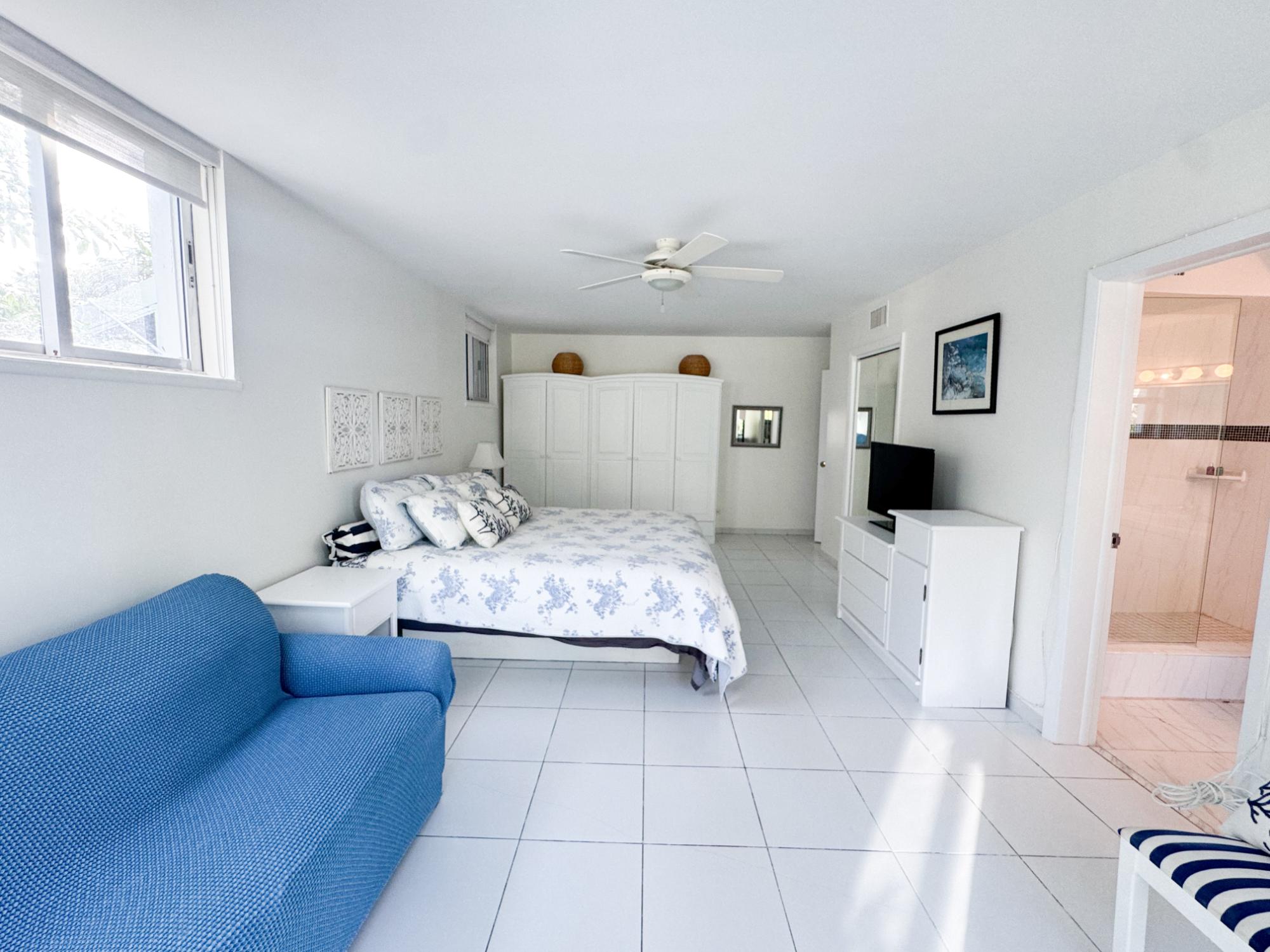 VISTA BELLA, CABLE BEACH Unit: 204