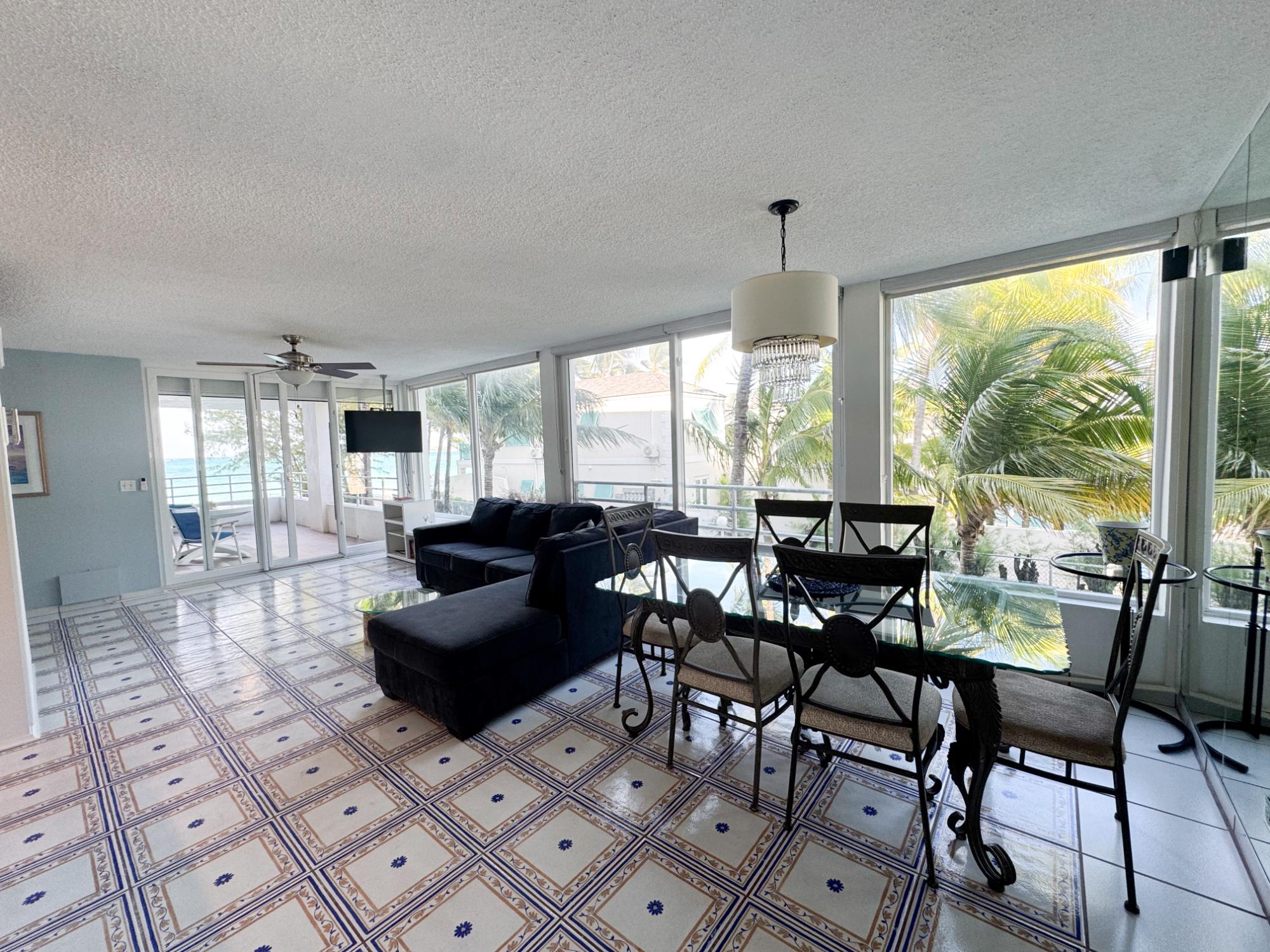 VISTA BELLA, CABLE BEACH Unit: 204