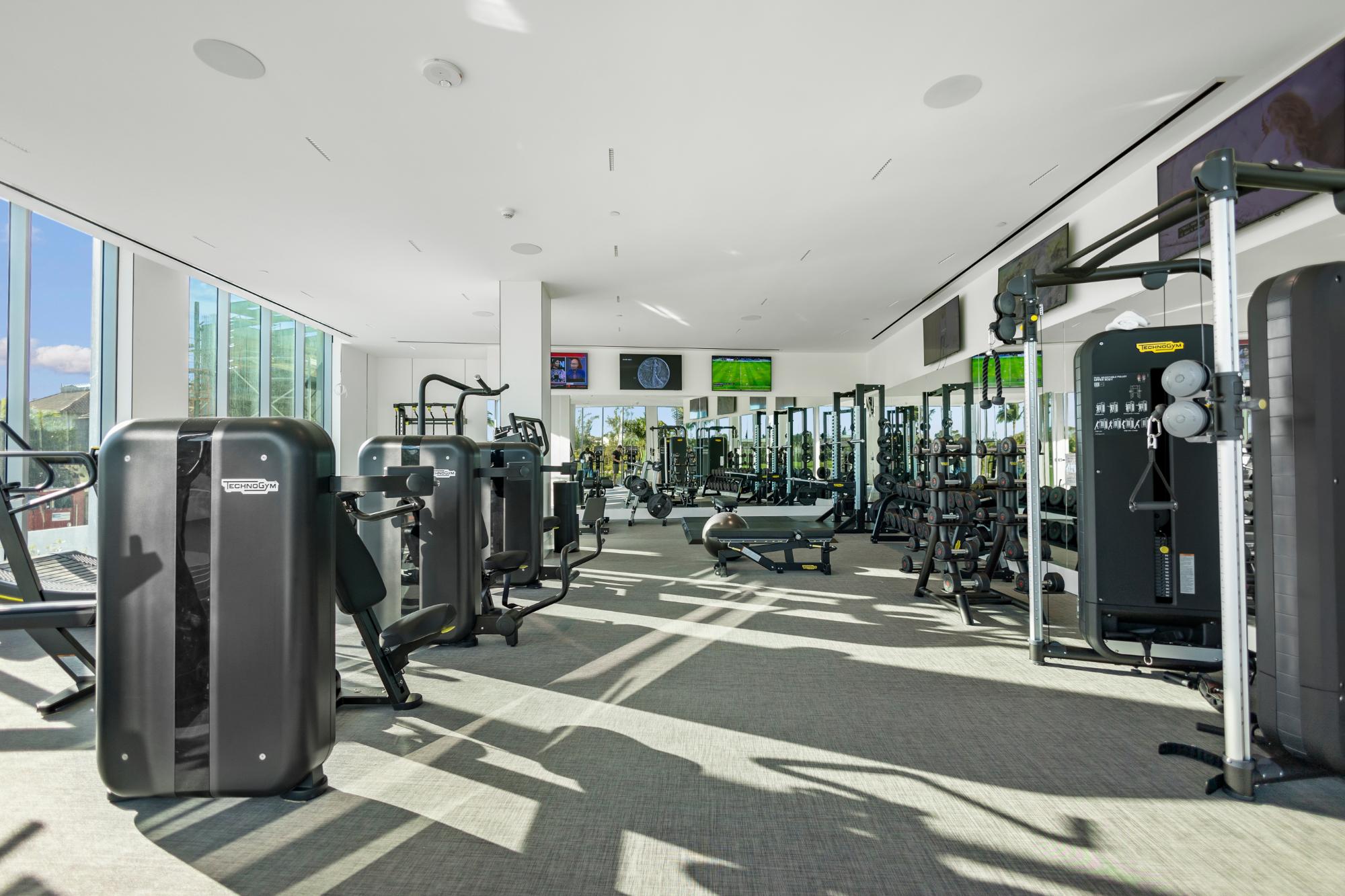 GOLDWYNN RESIDENCES Unit: 435