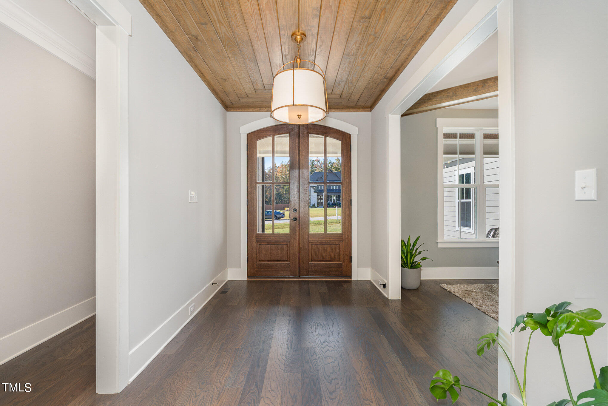 1633 Sweetwater Lane