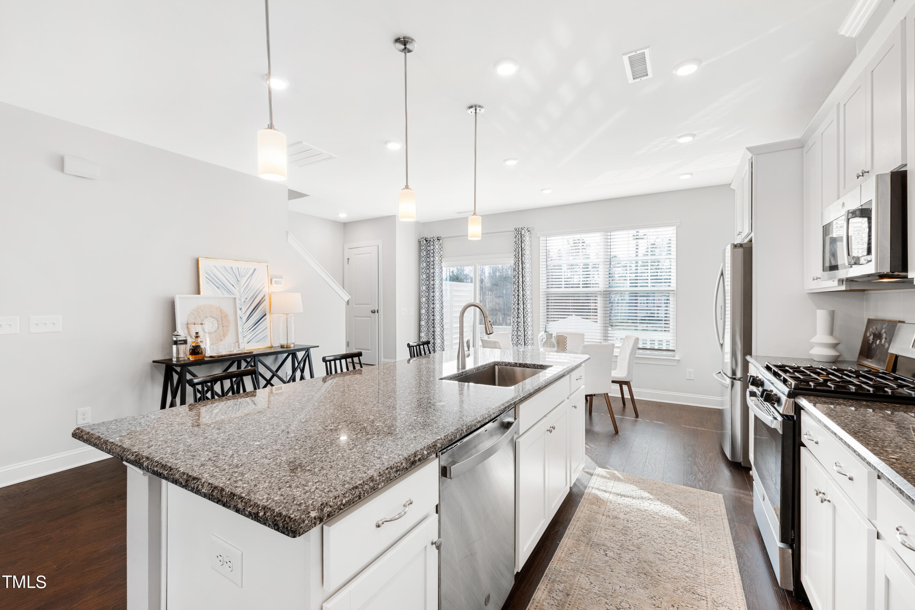 2883 Macintosh Woods Drive