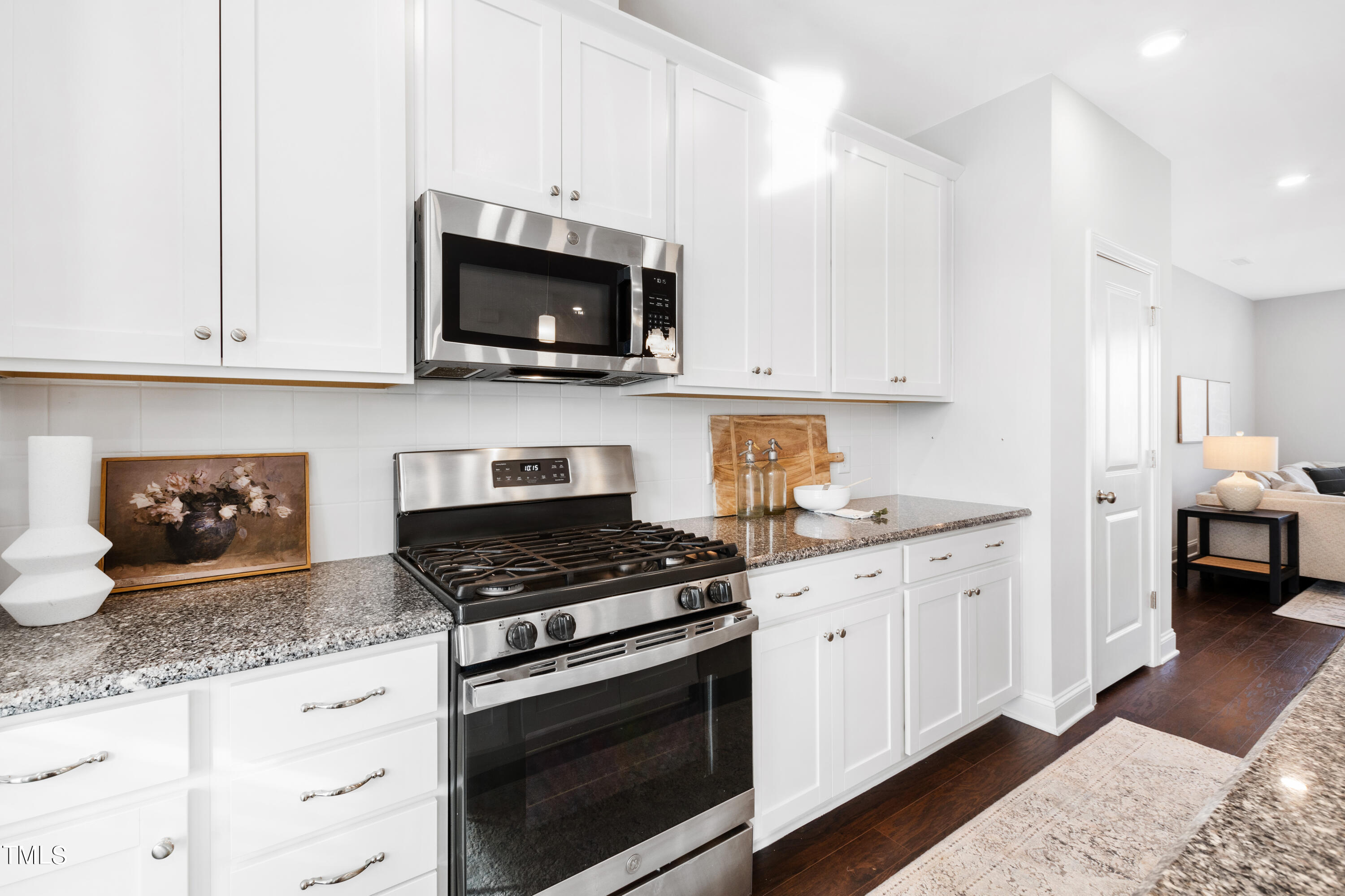 2883 Macintosh Woods Drive