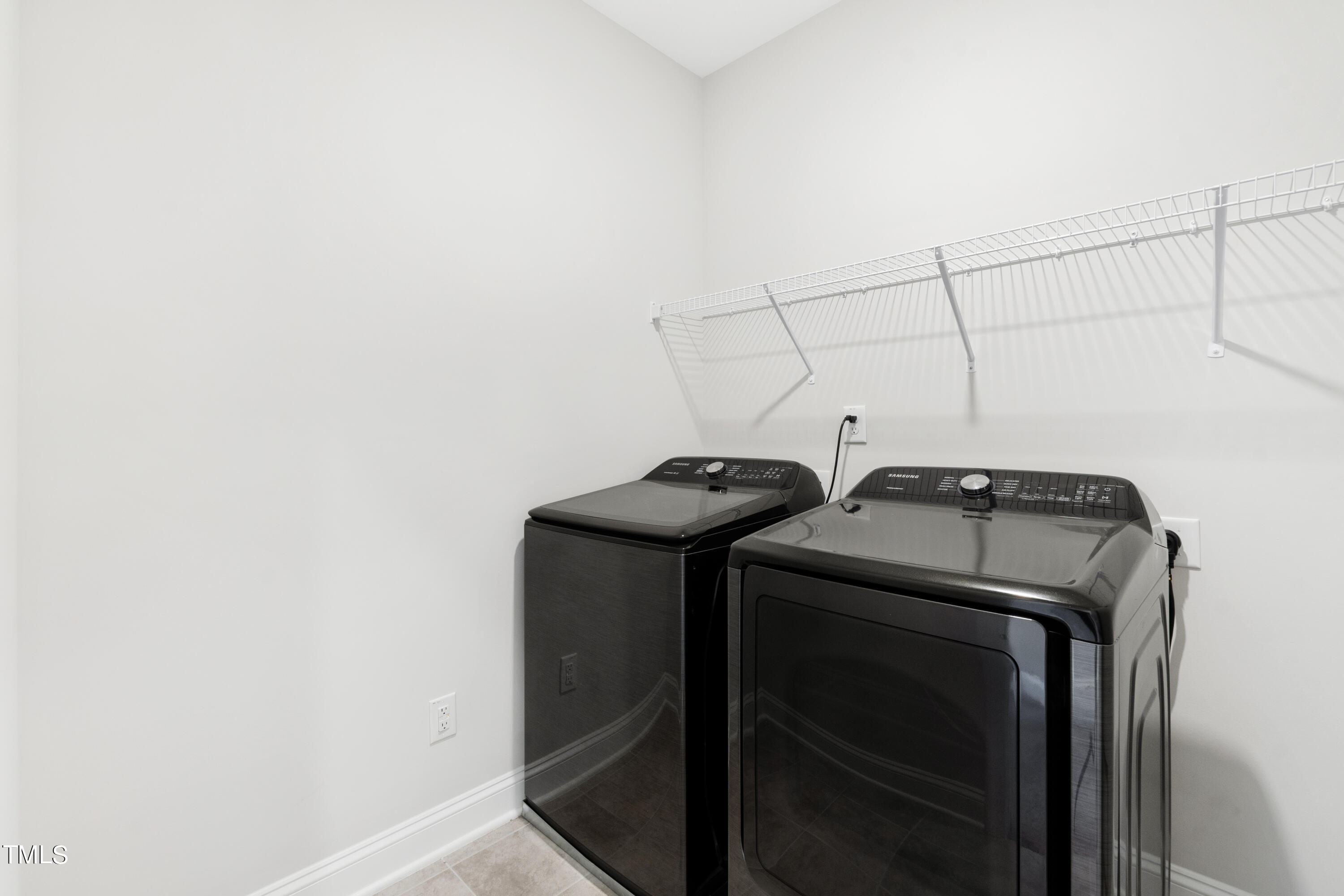 2883 Macintosh Woods Drive