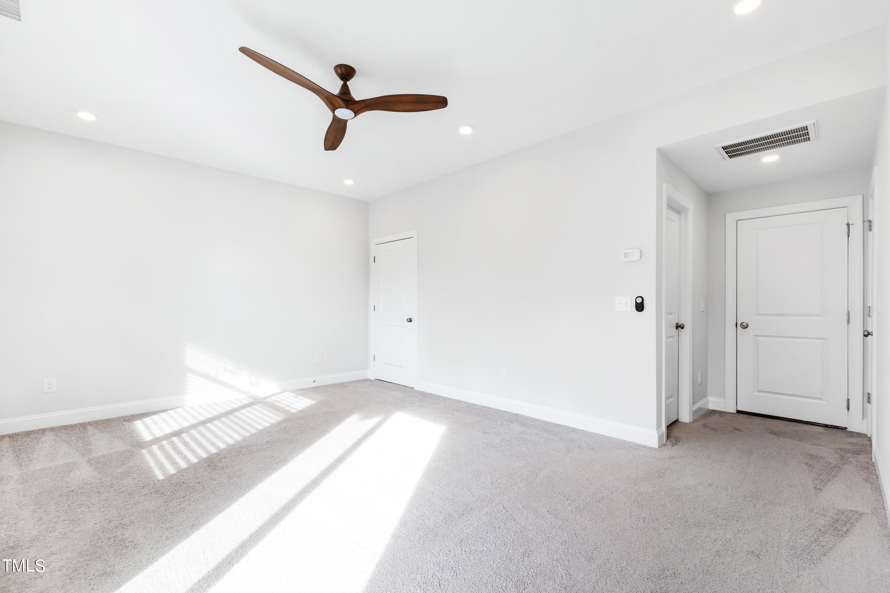 2883 Macintosh Woods Drive