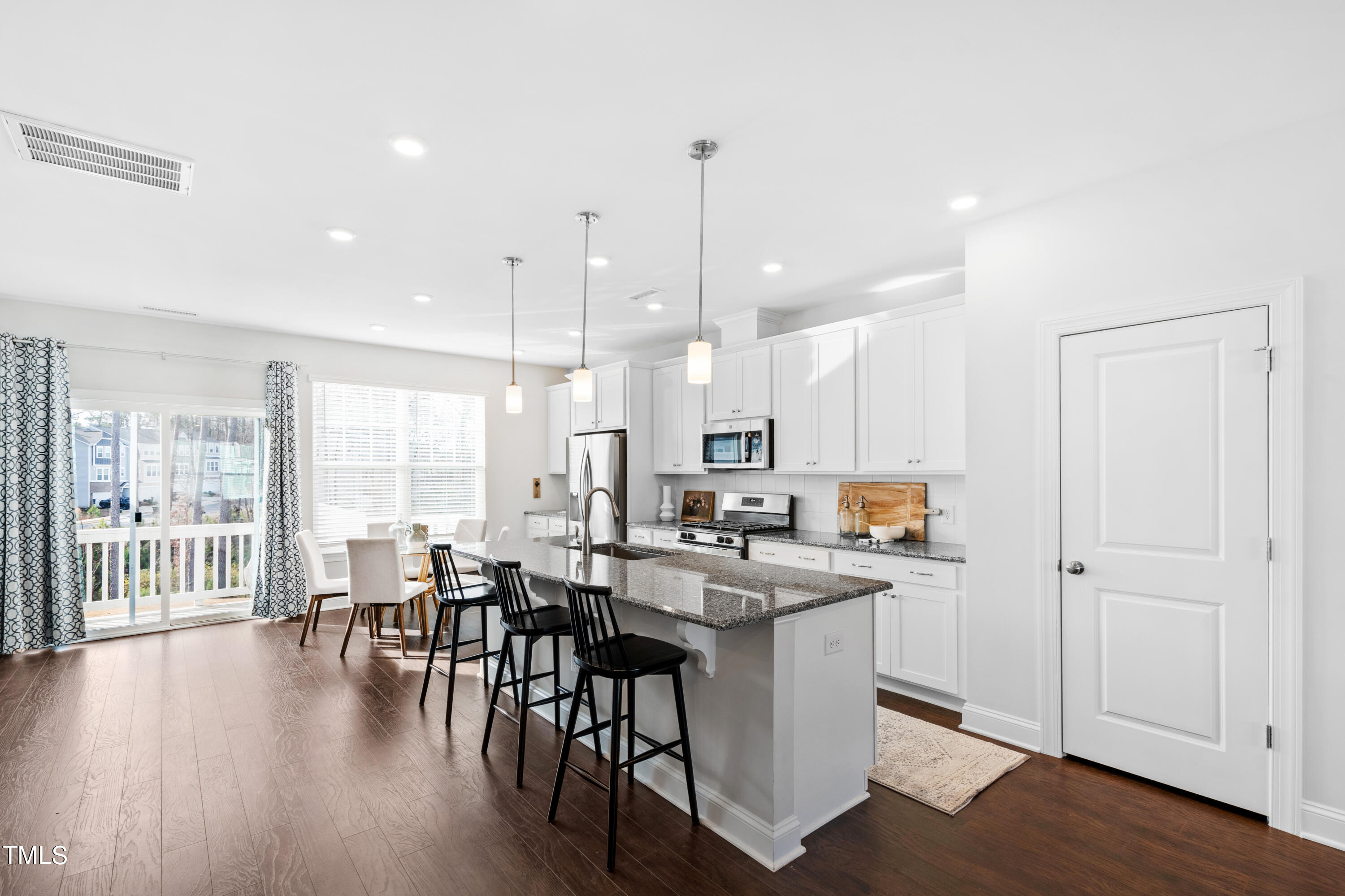 2883 Macintosh Woods Drive