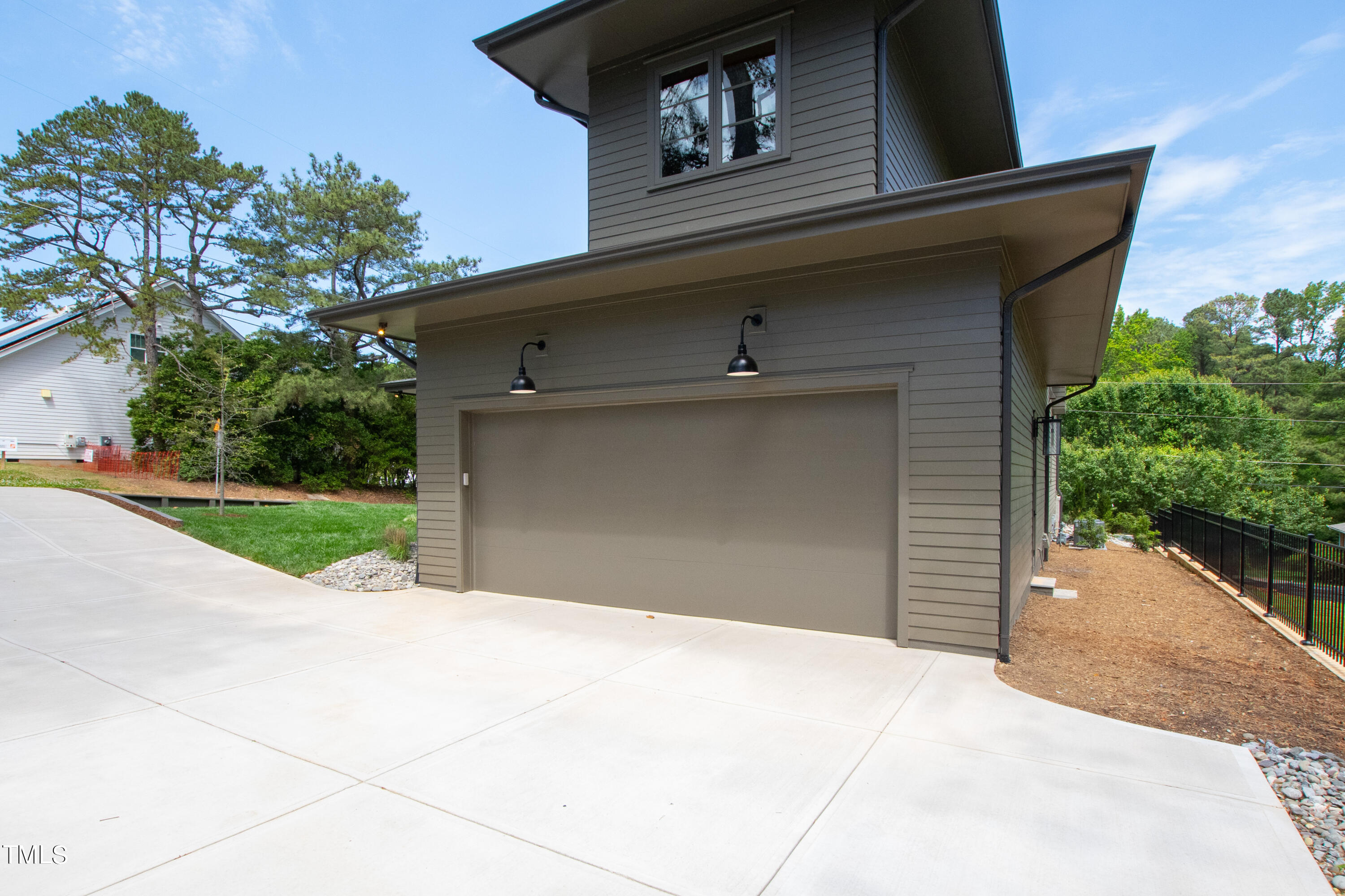 2421 Mayview Road