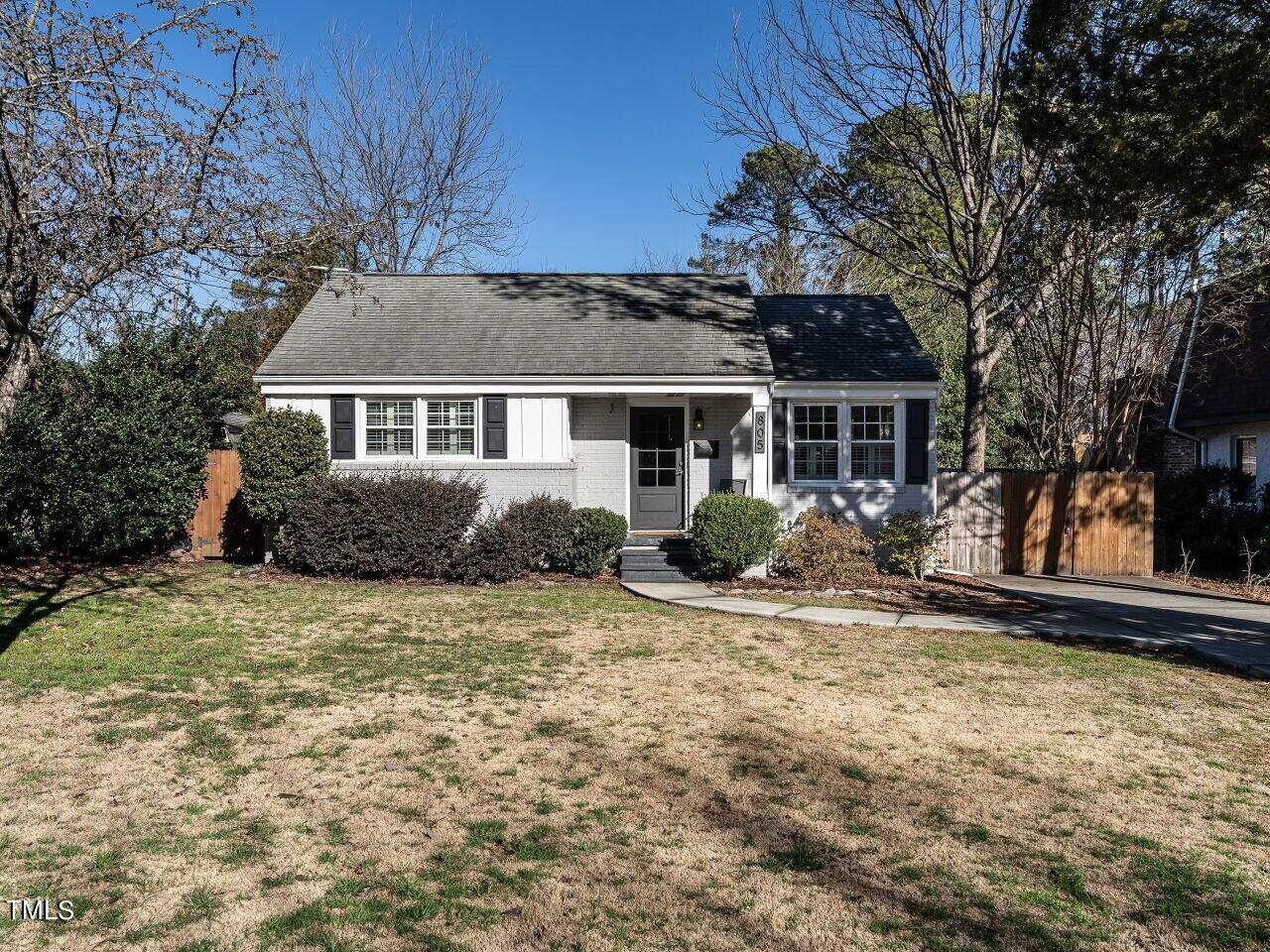 805 Young Street