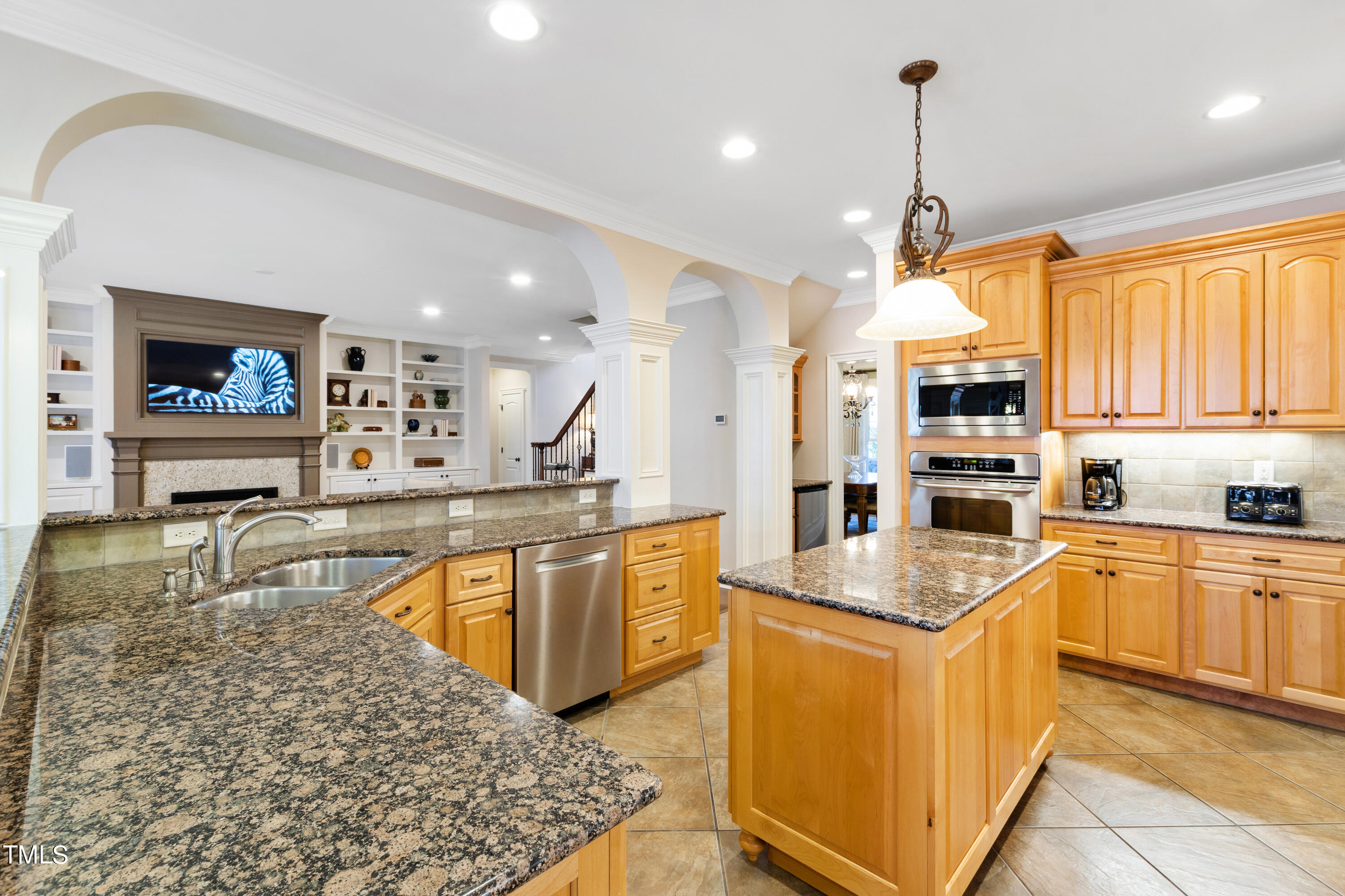 1012 Quiet Ridge Circle