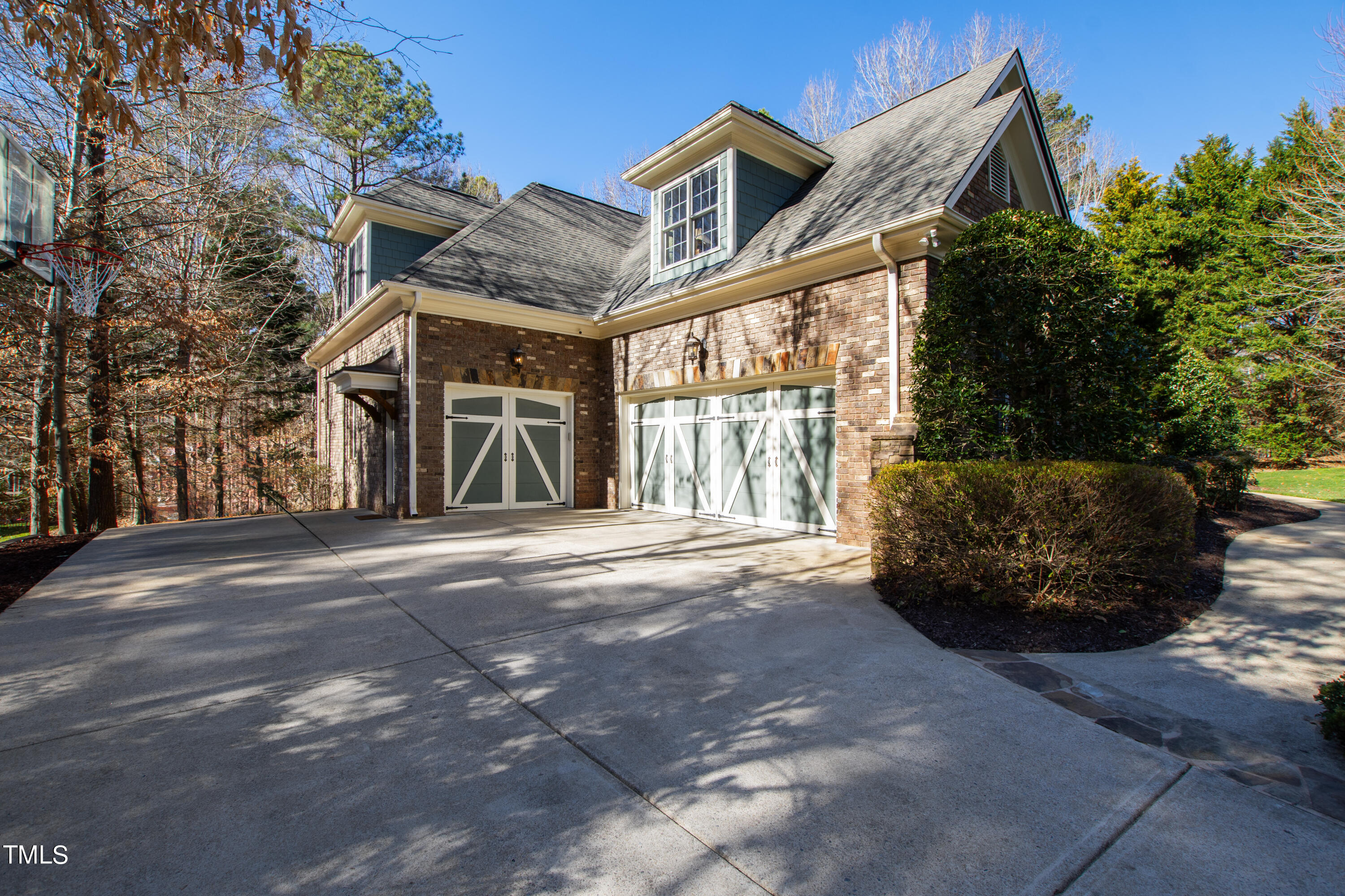 1012 Quiet Ridge Circle